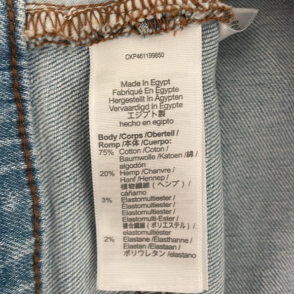 Madewell High-Rise Jean Short - Picture 8 of 12